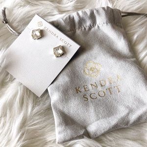 SOLD Kendra Scott Earrings